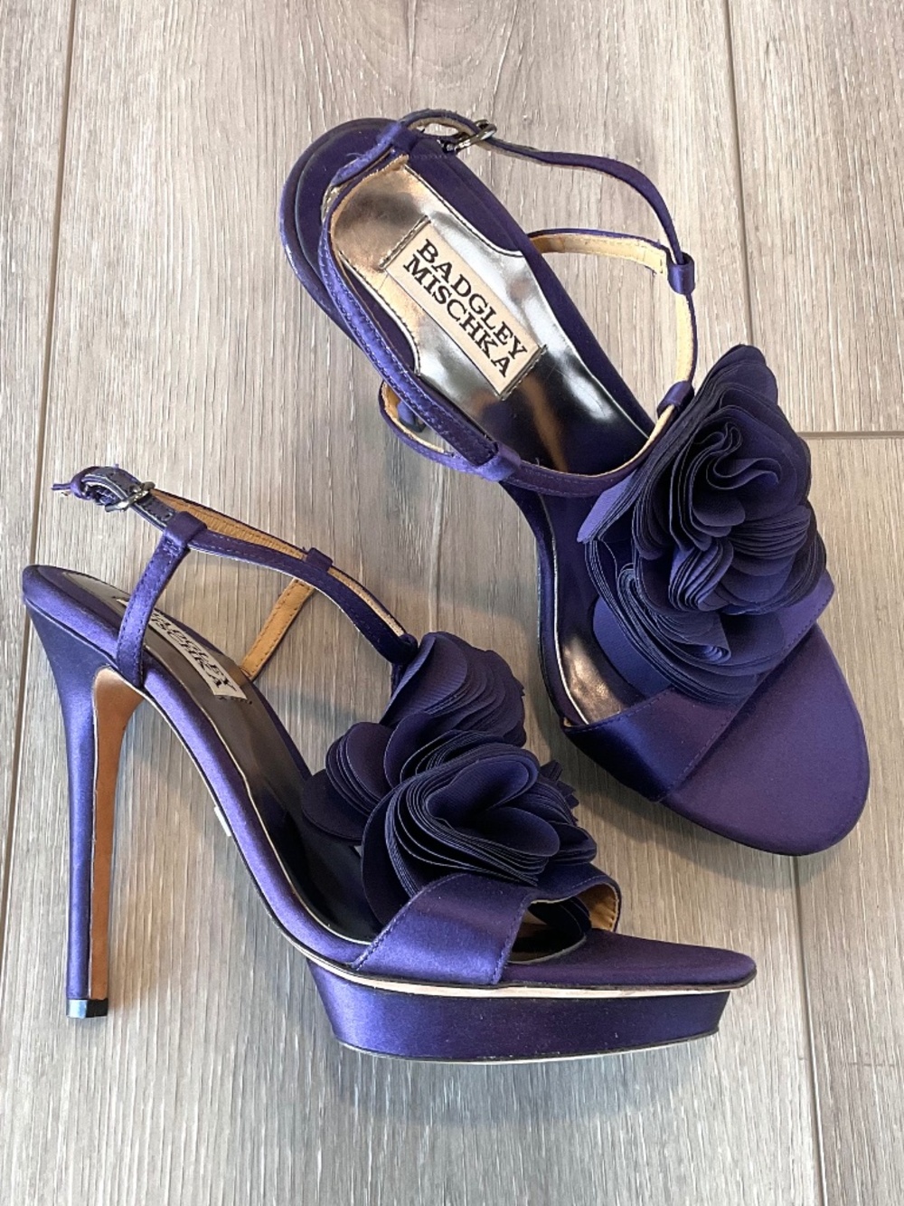 BADGLEY MISCHKA Randee Purple Satin Blossom Detail Platform Heels Size 7.5 - Picture 2 of 8